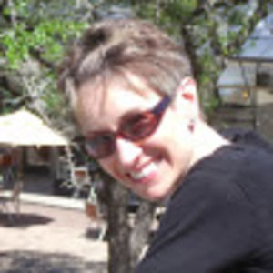 Meet your Posher, Claudia